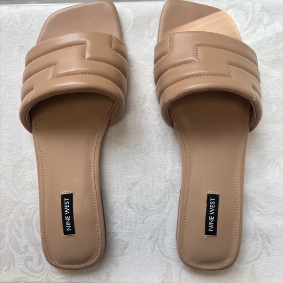 NEW, Never Worn, Nine West Quilted Beige Flat Slides, Size 10 - Picture 2 of 3